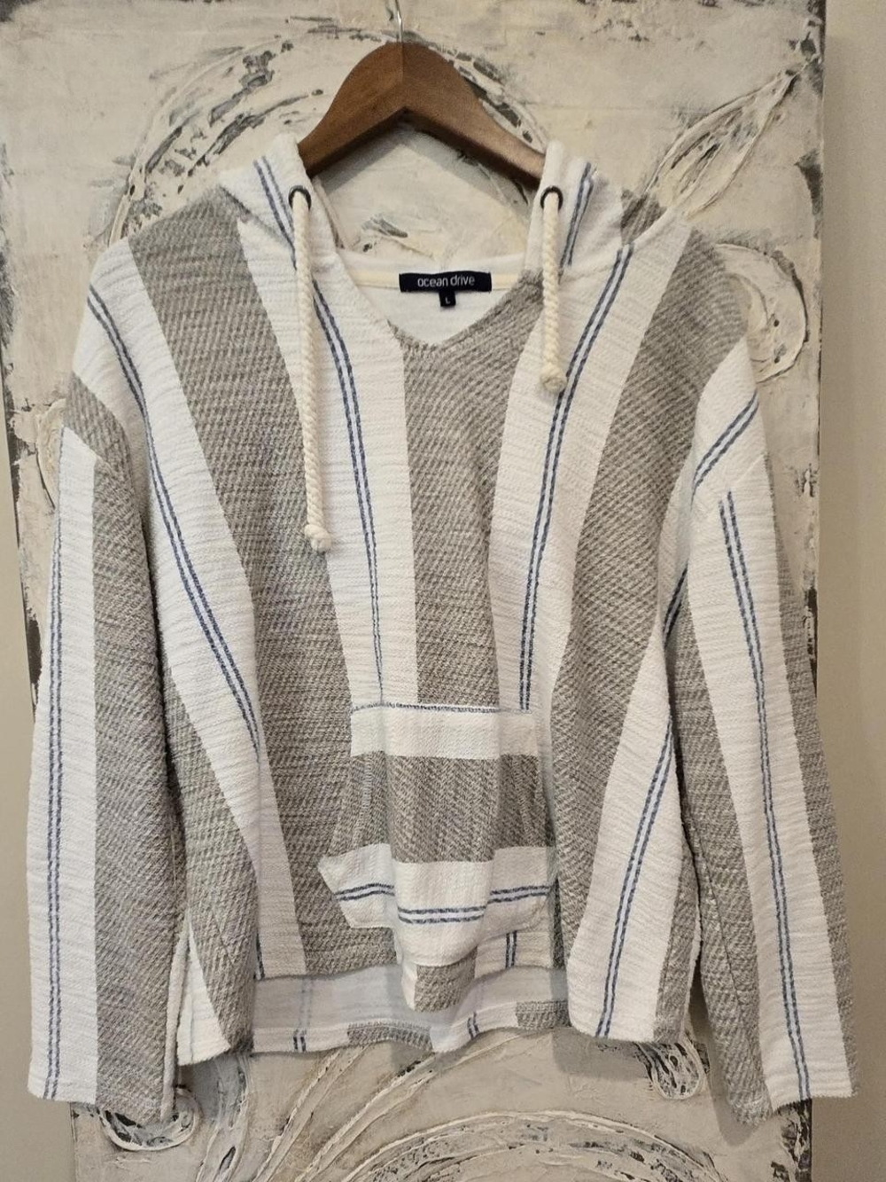 Ocean Drive Men's Cream, Gray & Blue Striped Hooded Pullover